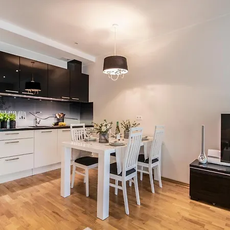 Διαμέρισμα Cozy City Flat With Sauna & Free Parking